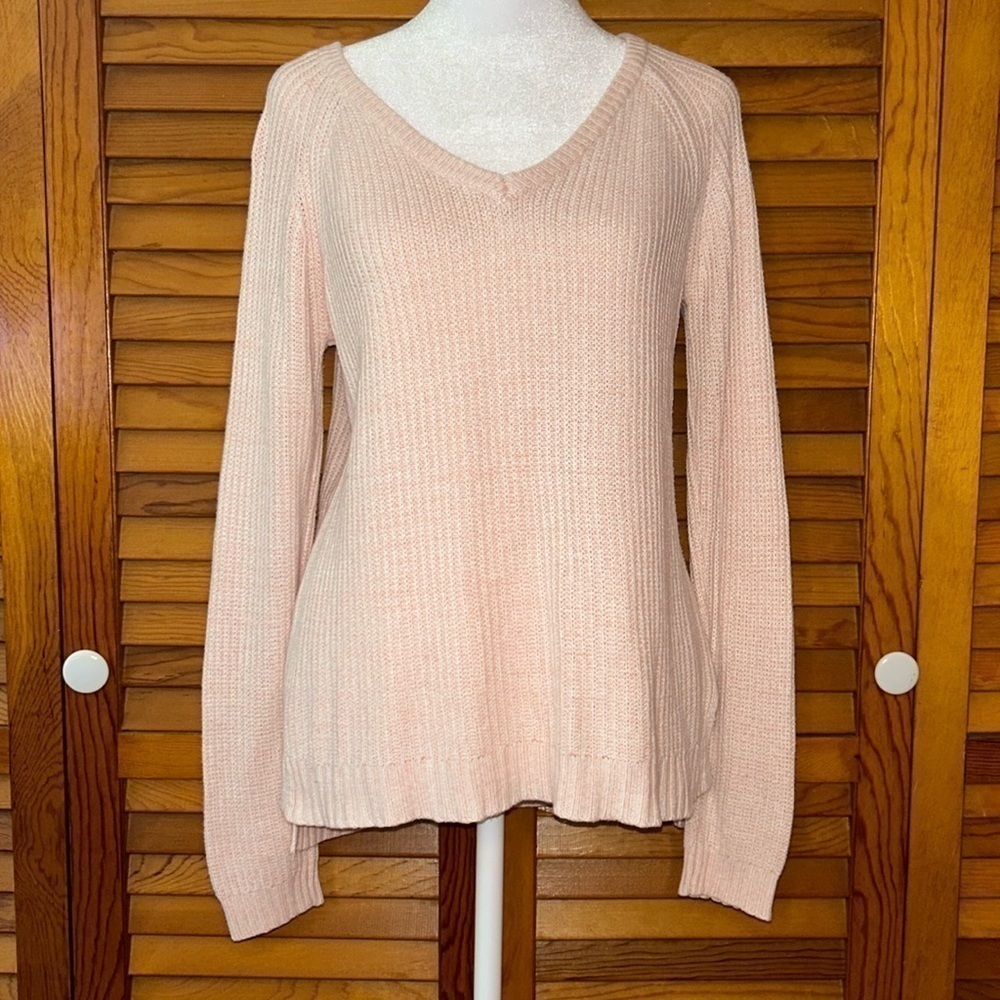 SO Heritage V-Neck Light Pink Sweater Size Medium